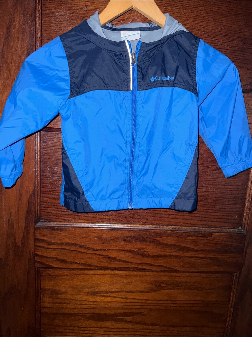 3T Columbia Wind Breaker Jacket.